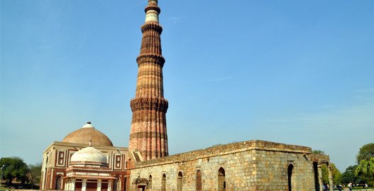 qurab minar at delhi, delhi sightseeing, delhi tour