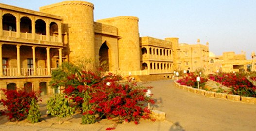 Tourist destinations in india, Famous tourist places in india, delhi tour