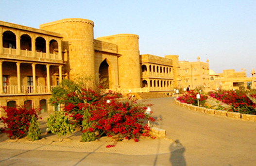 Tourist destinations in india, Famous tourist places in india, delhi tour