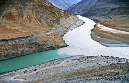 Zanskar river In Leh Ladakh, places to visit in leh ladakh, leh ladakh tour package