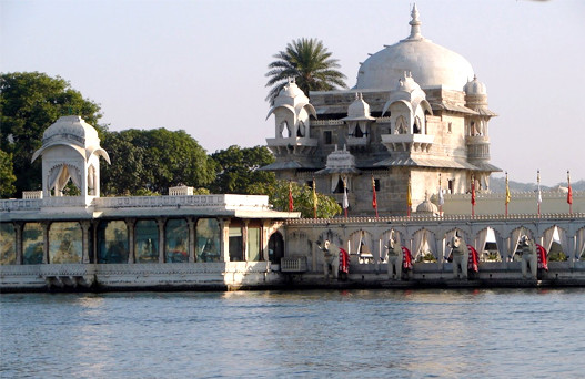 udaipur trip from delhi, places to visit in udaipur, delhi to udaipur