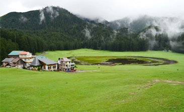 places to stay in mcleodganj, bhagsunath temple in mcleodganj, namgyal monastery in mcleodganj,masroor temple, Mcleodganj Tour Packages, delhi to mcleodganj bus