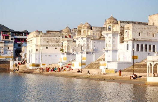 pushkar lake, pushkar temple , pushkar india hotels ,pushkar mela, Savitri Temple in Pushkar, Brahma Temple pushkar,delhi to pushkar bus,delhi to pushkar volvo bus