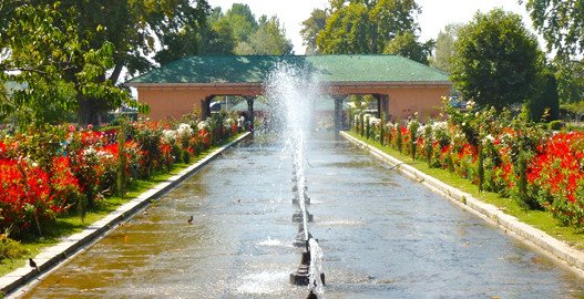 places to visit in srinagar, srinagar trip, srinagar holiday packages, delhi to srinagar volvo bus, volvo bus from delhi to srinagar, sehgal transport