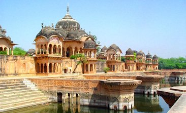 vrindavan temple,mathura vrindavan tour, vrindavan tourism,Banke Bihari Mandir, hotels near banke bihari temple, iskcon temple vrindavan, vrindavan temple list, delhi to vrindavan bus service volvo