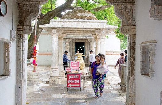 mount abu sightseeing, mount abu tourism best season, Mount Abu Wildlife Sanctuary, kesar bhawan palace mount abu, kanha national park, delhi to mount abu bus, bus from delhi to mount abu