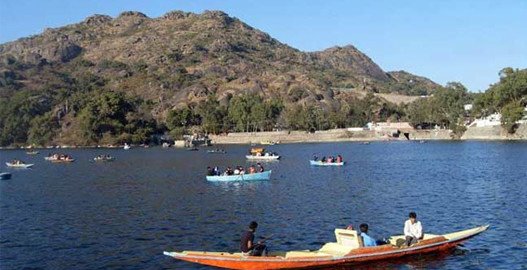 mount abu sightseeing, mount abu tourism best season, Mount Abu Wildlife Sanctuary, kesar bhawan palace mount abu, kanha national park, delhi to mount abu bus, bus from delhi to mount abu