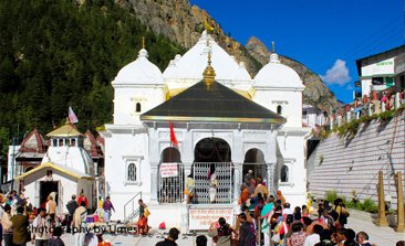 Brahma Kund at Haridwar, char dham yatra, char dham yatra package, char dham yatra package cost, chardham tour packages, luxury bus service in delhi, Kempty Fall, Kashi Vishwanath temple, Alaknanda in Devprayag, volvo bus booking, bus on rent, uttarakhand volvo bus service