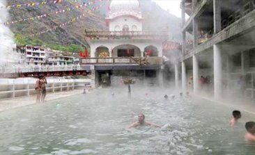 Manikaran tourist places, places to visit in Manikaran, Manikaran Sahib Gurudwara, Manikaran in Kullu,Manikaran Tour, places to visit near manikaran sahib, delhi to manikaran bus, manali to manikaran, manikaran sahib, manikaran hot spring, hire tempo traveller delhi to manali, best volvo bus from delhi to manali, delhi to manali bus volvo