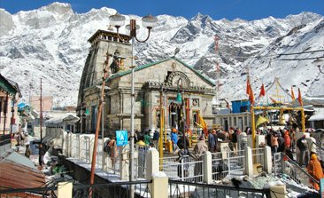 Brahma Kund at Haridwar, char dham yatra, char dham yatra package, char dham yatra package cost, chardham tour packages, luxury bus service in delhi, Kempty Fall, Kashi Vishwanath temple, Alaknanda in Devprayag, volvo bus booking, bus on rent, uttarakhand volvo bus service