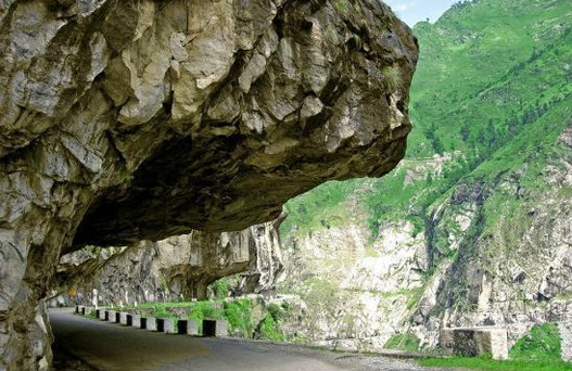 kullu manali, kullu places to visit, kullu tourism, delhi to kullu bus, volvo bus, tirthan valley, tirthan valley, Dhakpo Shedrupling Monastery, best volvo bus from delhi to manali, delhi to manali volvo bus, volvo from delhi to manali, hire tempo traveller delhi to manali