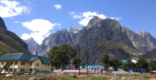 Mussoorie attractions, snowfall in mussoorie, nightlife in mussoorie, mussoorie trip from delhi, things to do in mussoorie, mussoorie sightseeing tour , delhi to mussoorie bus, delhi to mussoorie volvo, trekking in mussoorie
