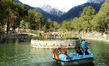 places to visit in palampur, palampur tourist places, things to do in palampur, kangra valley, tea garden, delhi to palampur bus, Tata Luxury bus, Tempo Traveller on rent in delhi, delhi to palampur volvo bus